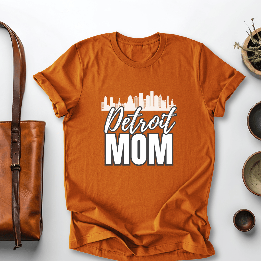 mom life tee that says Detroit Skyline Mom T-Shirt for moms
