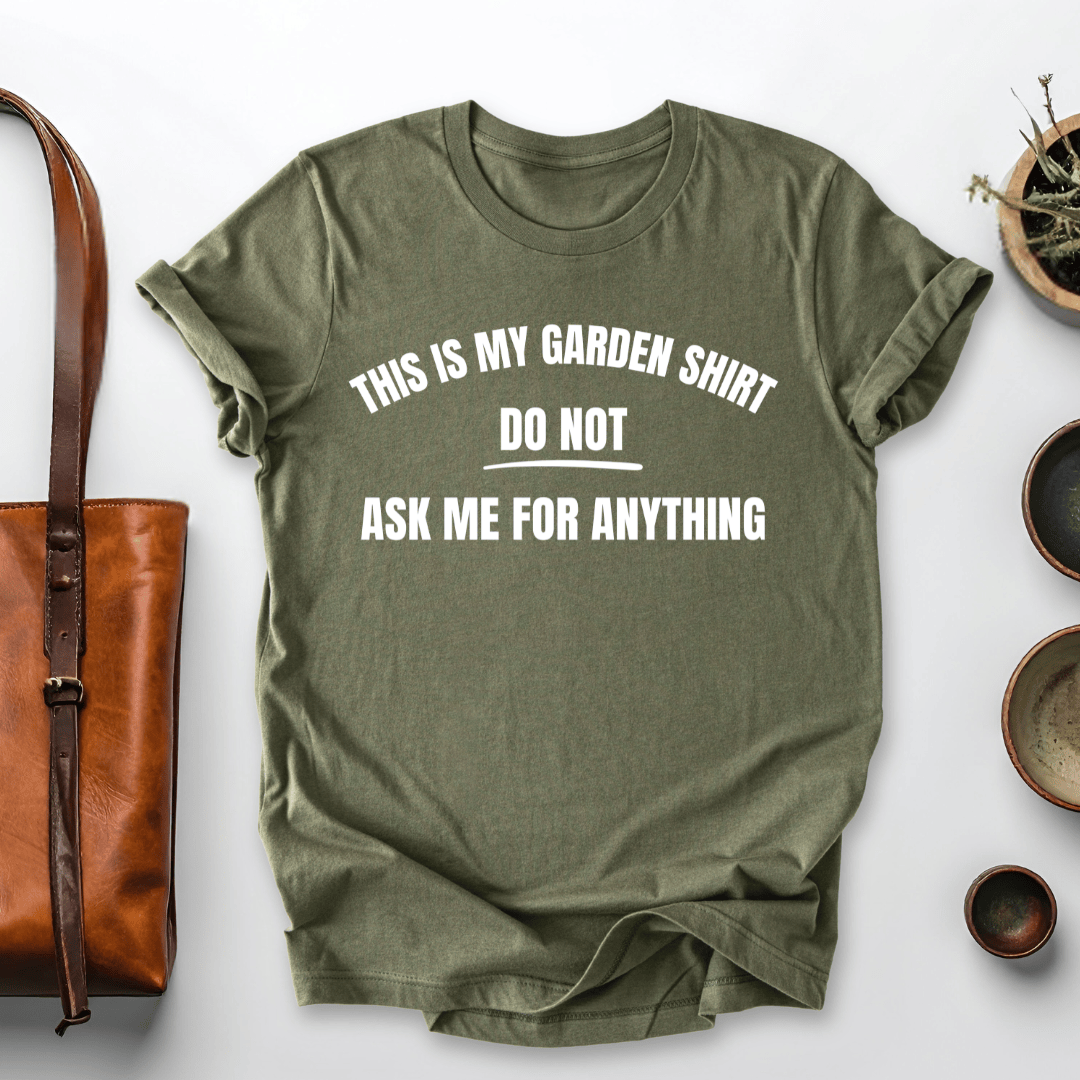 mom life tee that says Gardening Mom T-Shirt for moms