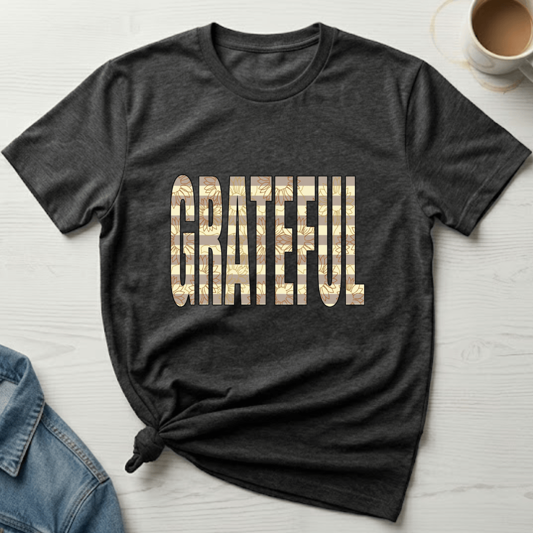 mom life tee that says Grateful Floral Mom T-Shirt for moms