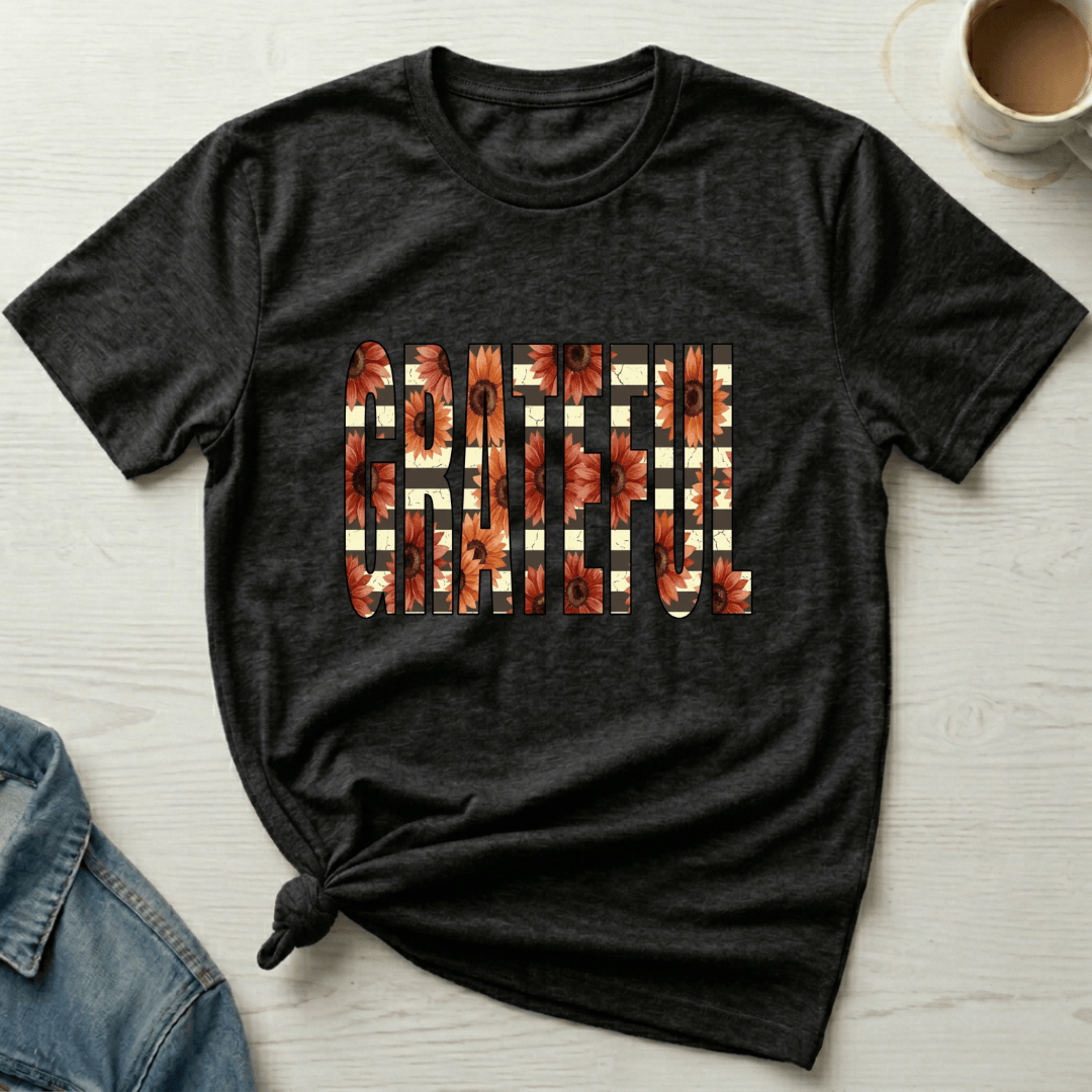 mom life tee that says Grateful Mom T-Shirt for moms