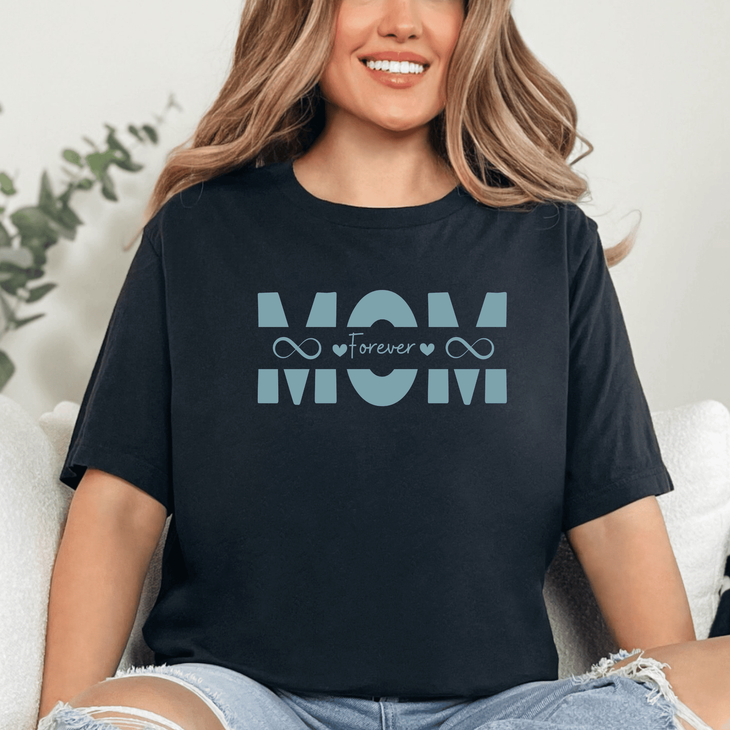 mom life tee that says Mom Forever T-Shirt for moms