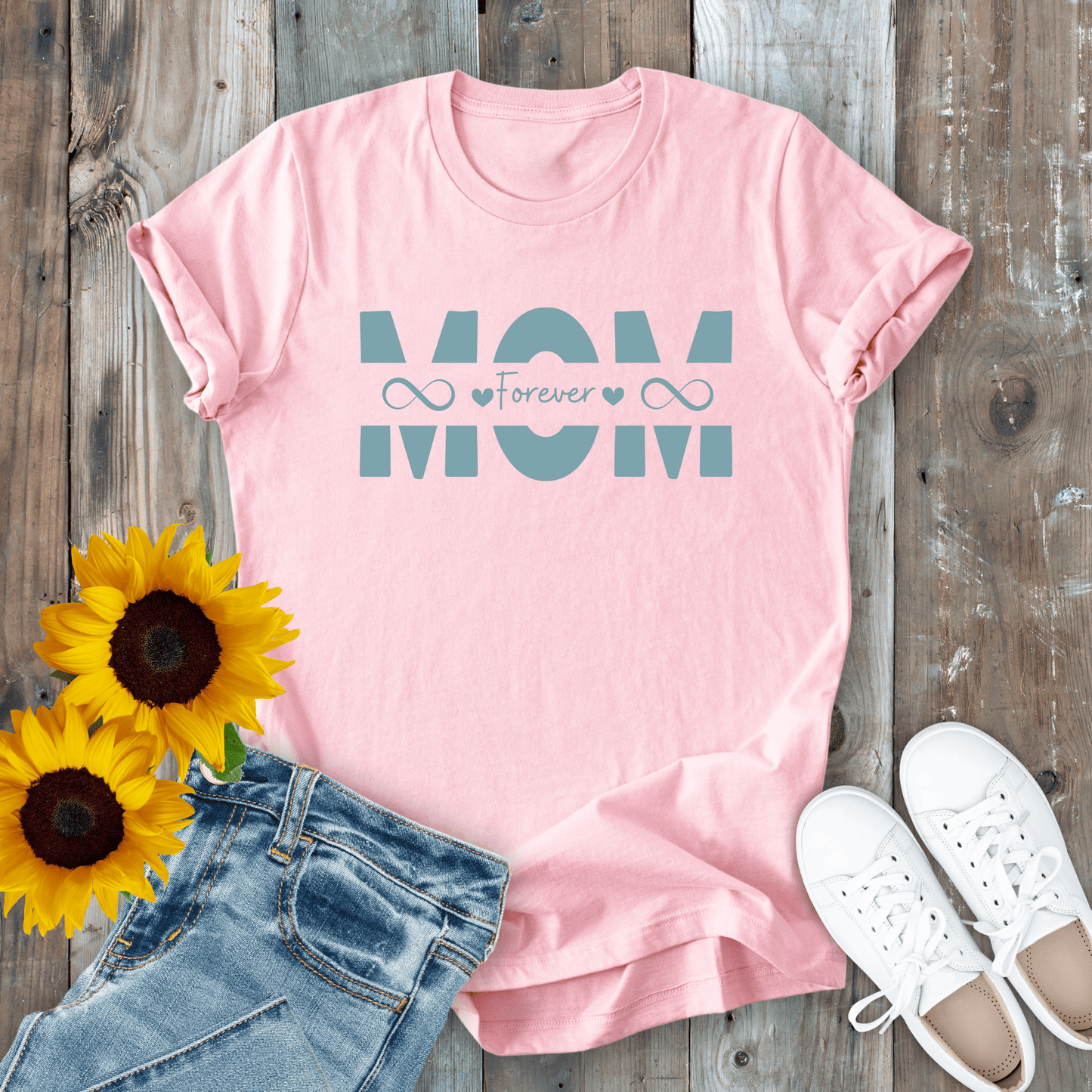 mom life tee that says Mom Forever T-Shirt for moms