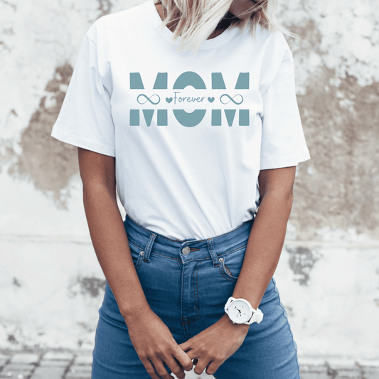mom life tee that says Mom Forever T-Shirt for moms